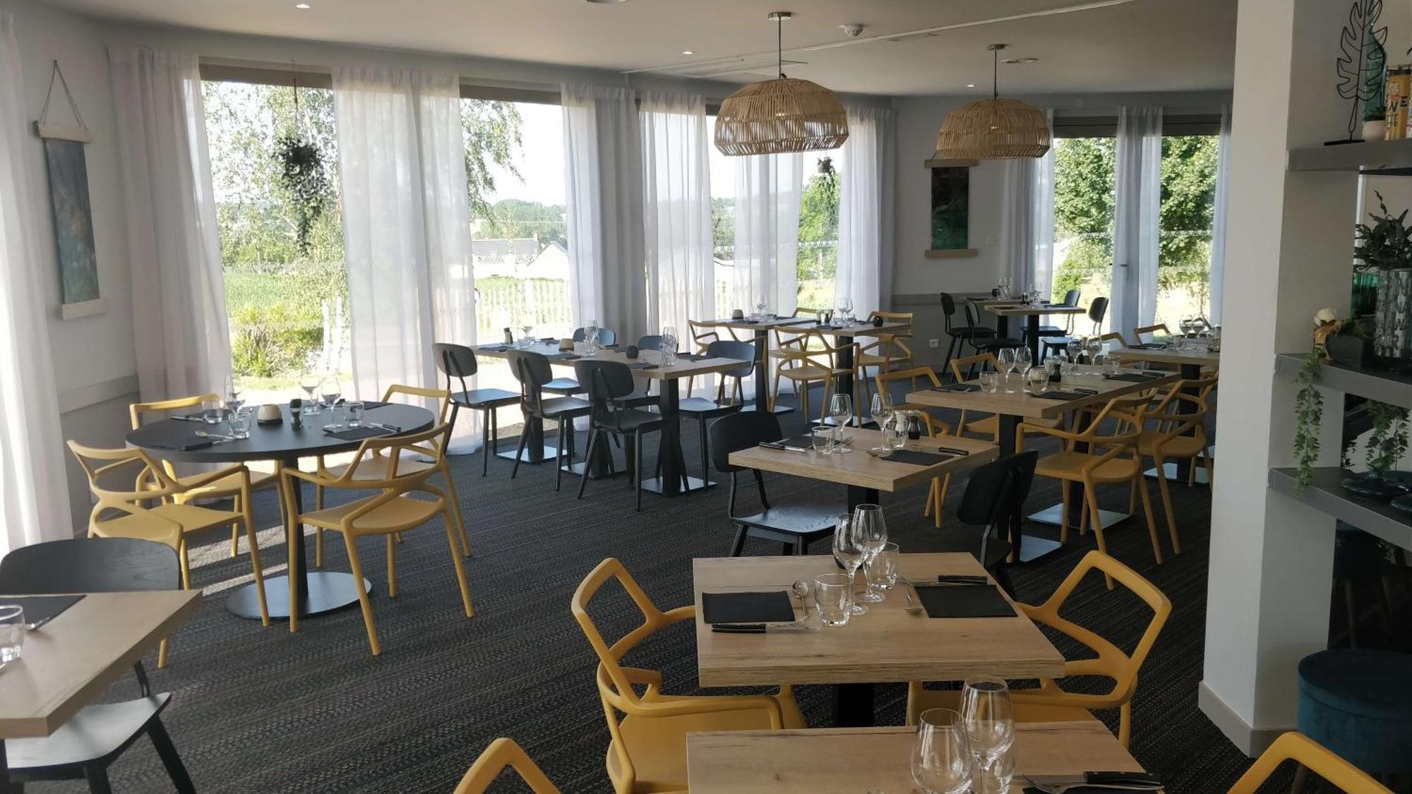 Brit Hotel Au Pays De Vitre Etrelles Luaran gambar