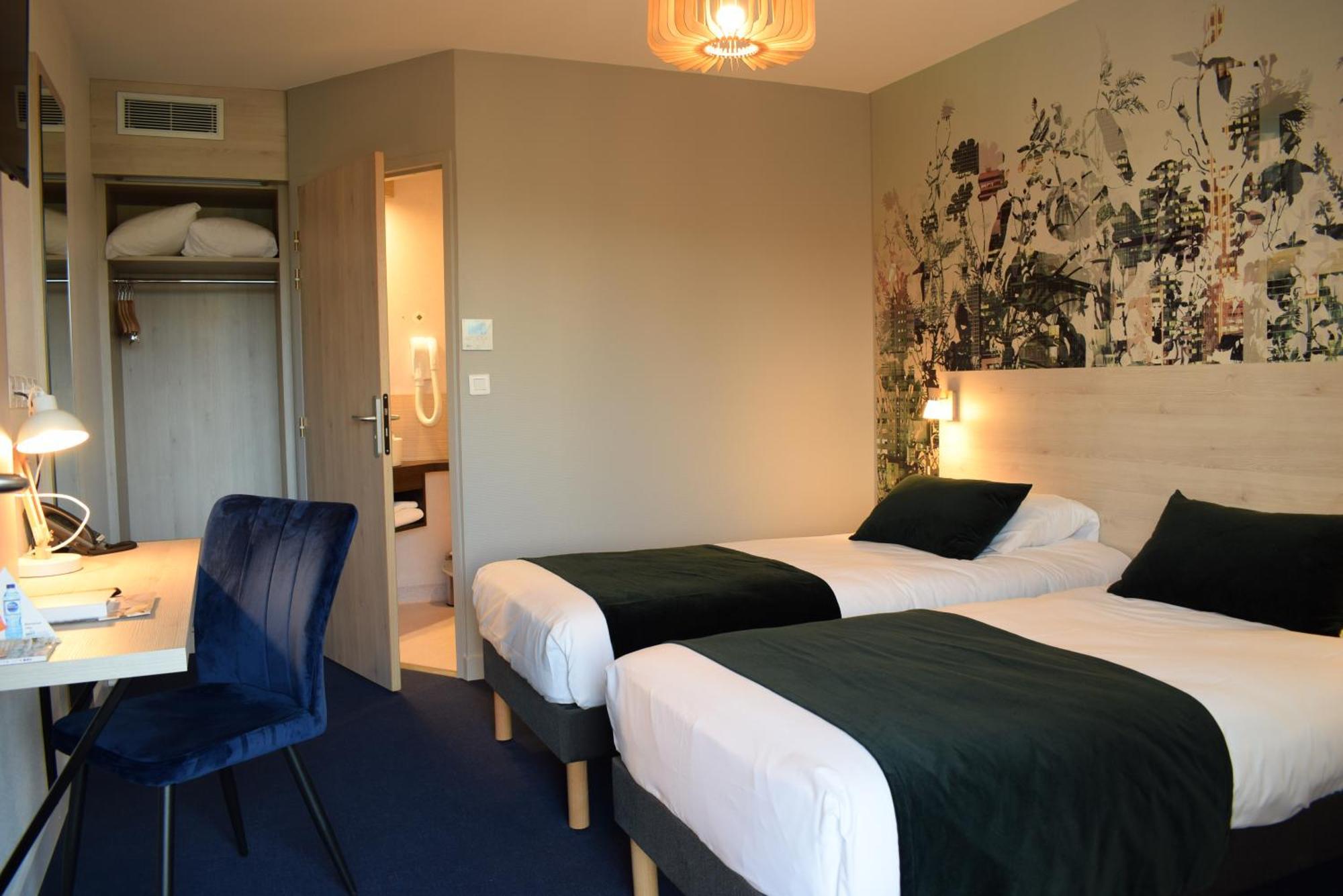 Brit Hotel Au Pays De Vitre Etrelles Luaran gambar